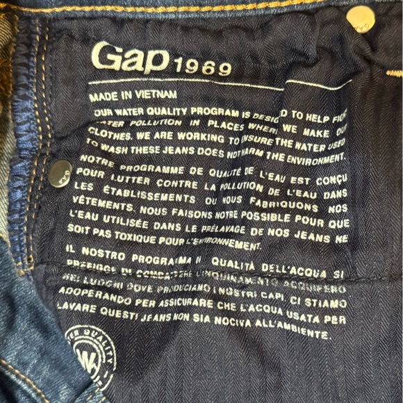 GAP 1969 Slightly Distressed Skinny Jeans - Picture 6 of 6